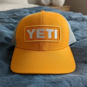 NWOT Yeti trucker hat